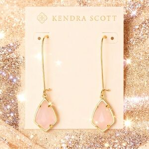NWT Kendra Scott Carrine Earrings - Rose Quartz/Gold